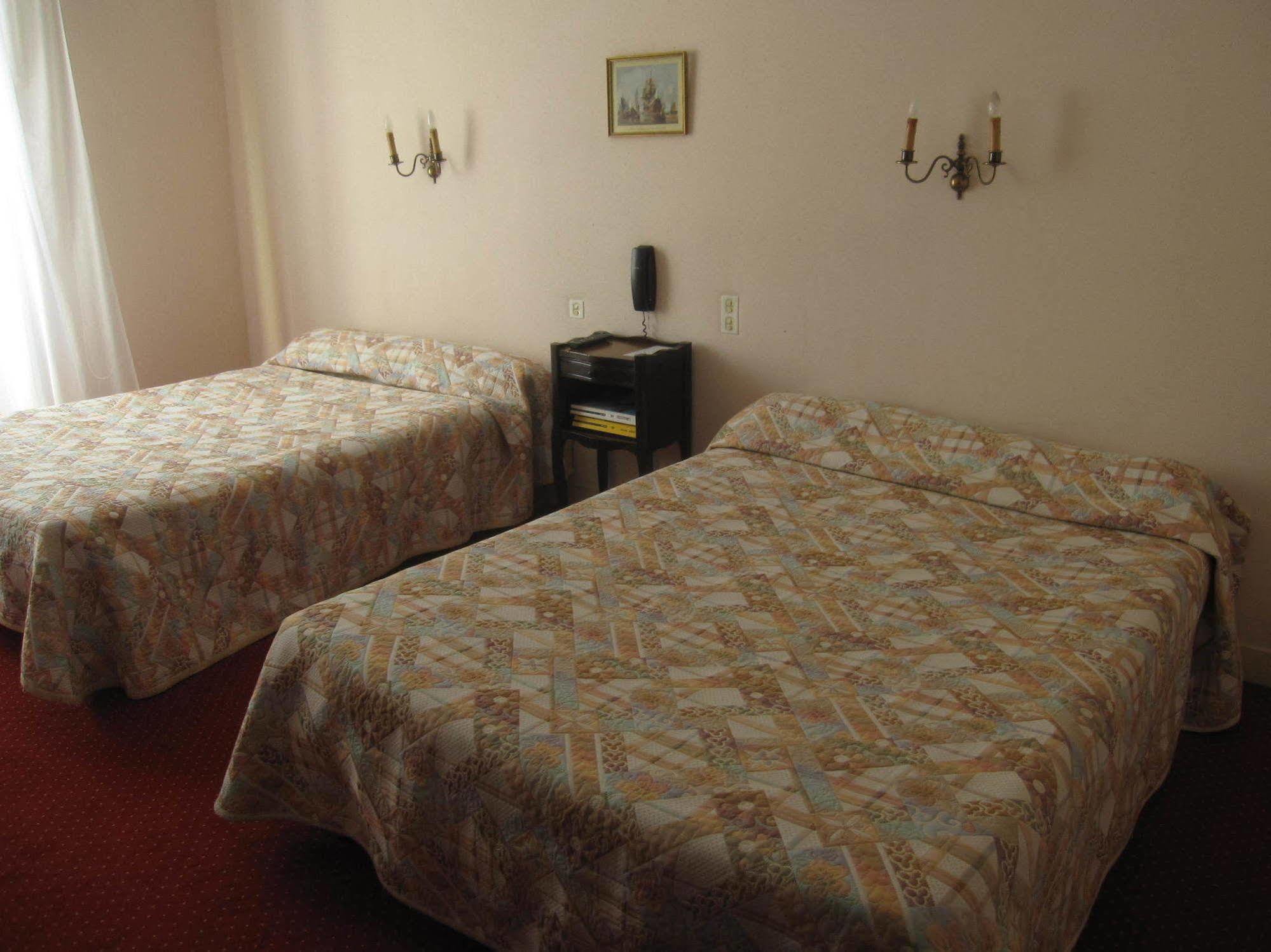 Hotel Des 3 Marchands نانت المظهر الخارجي الصورة