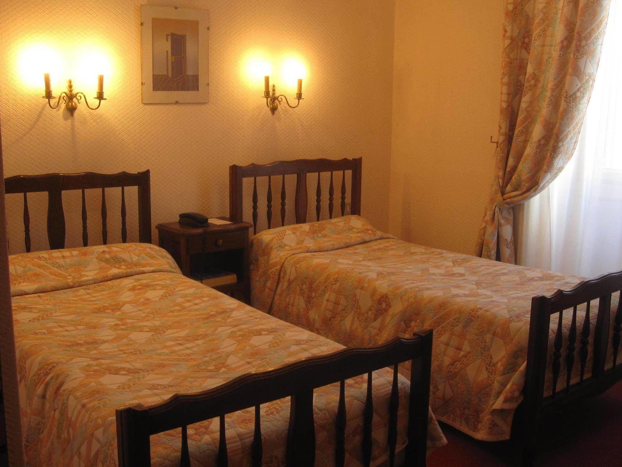 Hotel Des 3 Marchands نانت المظهر الخارجي الصورة